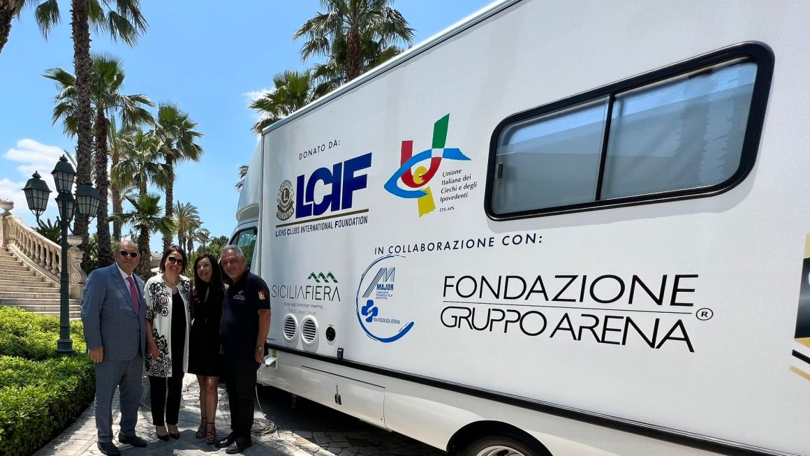 Fondazione Gruppo Arena partecipa alla donazione di un’unità mobile di diagnostica oftalmica all’Unione italiana ciechi e ipovedenti della regione Sicilia