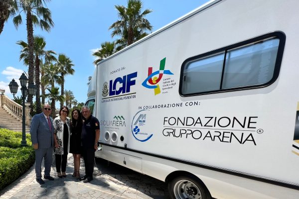 Fondazione Gruppo Arena partecipa alla donazione di un’unità mobile di diagnostica oftalmica all’Unione italiana ciechi e ipovedenti della regione Sicilia